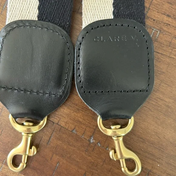 Clare V adjustable strap - Picture 4 of 4